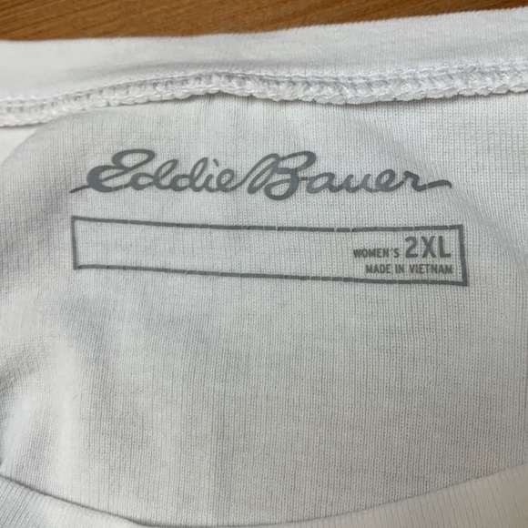 Eddie Bauer NWOT short sleeve, bright white T-shirt, 100% cotton - Picture 3 of 9